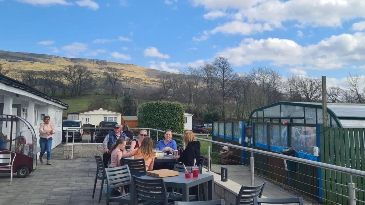 Campsie Glen Holiday Park Fintry Extérieur photo