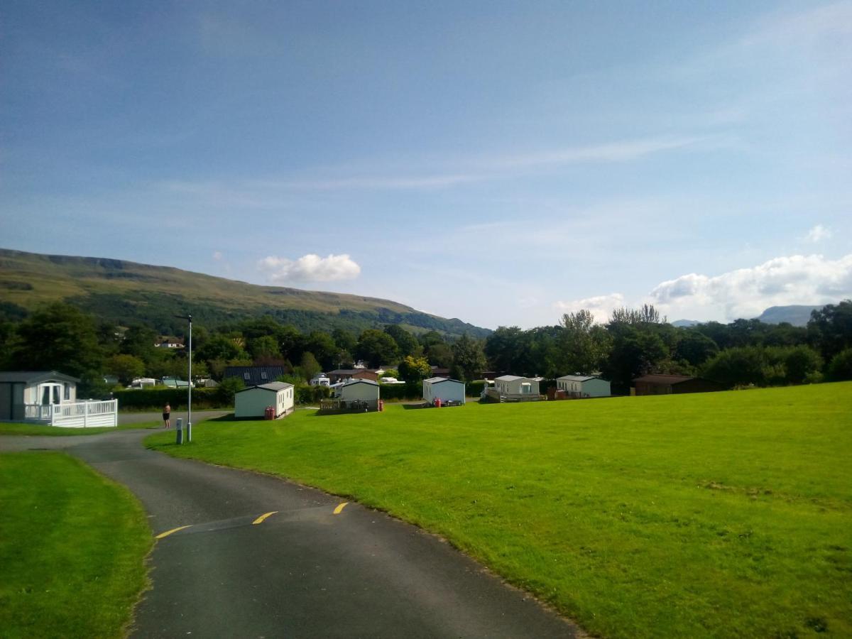 Campsie Glen Holiday Park Fintry Extérieur photo