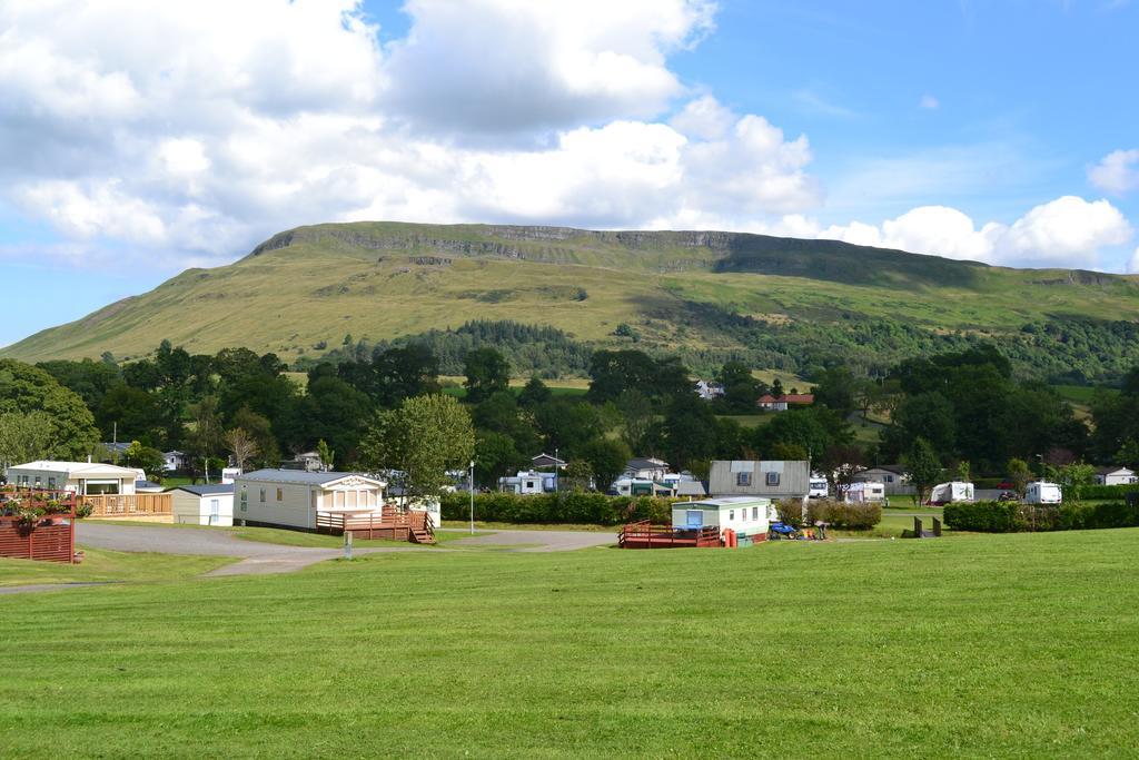Campsie Glen Holiday Park Fintry Extérieur photo